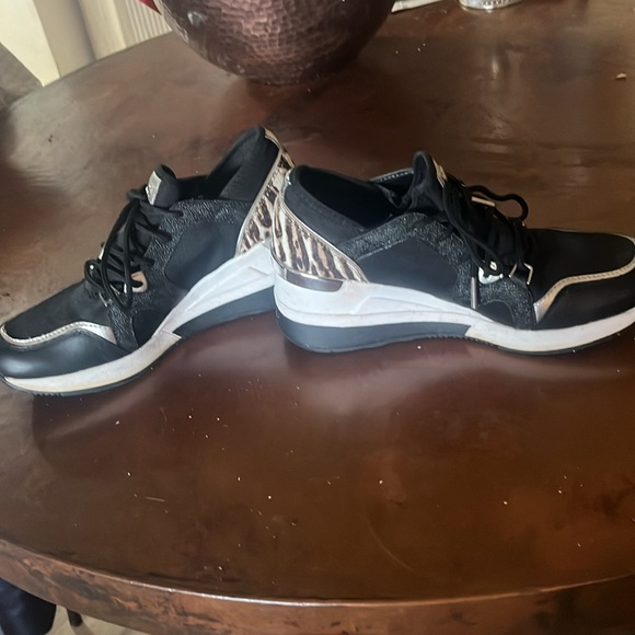 Michael Kors Black and white and animal design  in back wedge sneakers - Picture 2 of 5